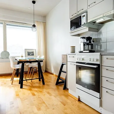 Апартаменты Jaetkaenkynttilae Flat With Private Sauna Рованиеми