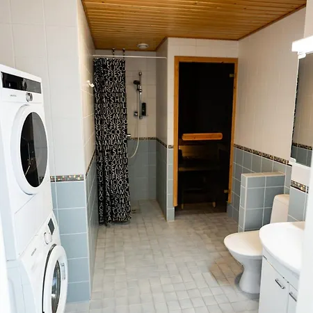 Апартаменты Jaetkaenkynttilae Flat With Private Sauna